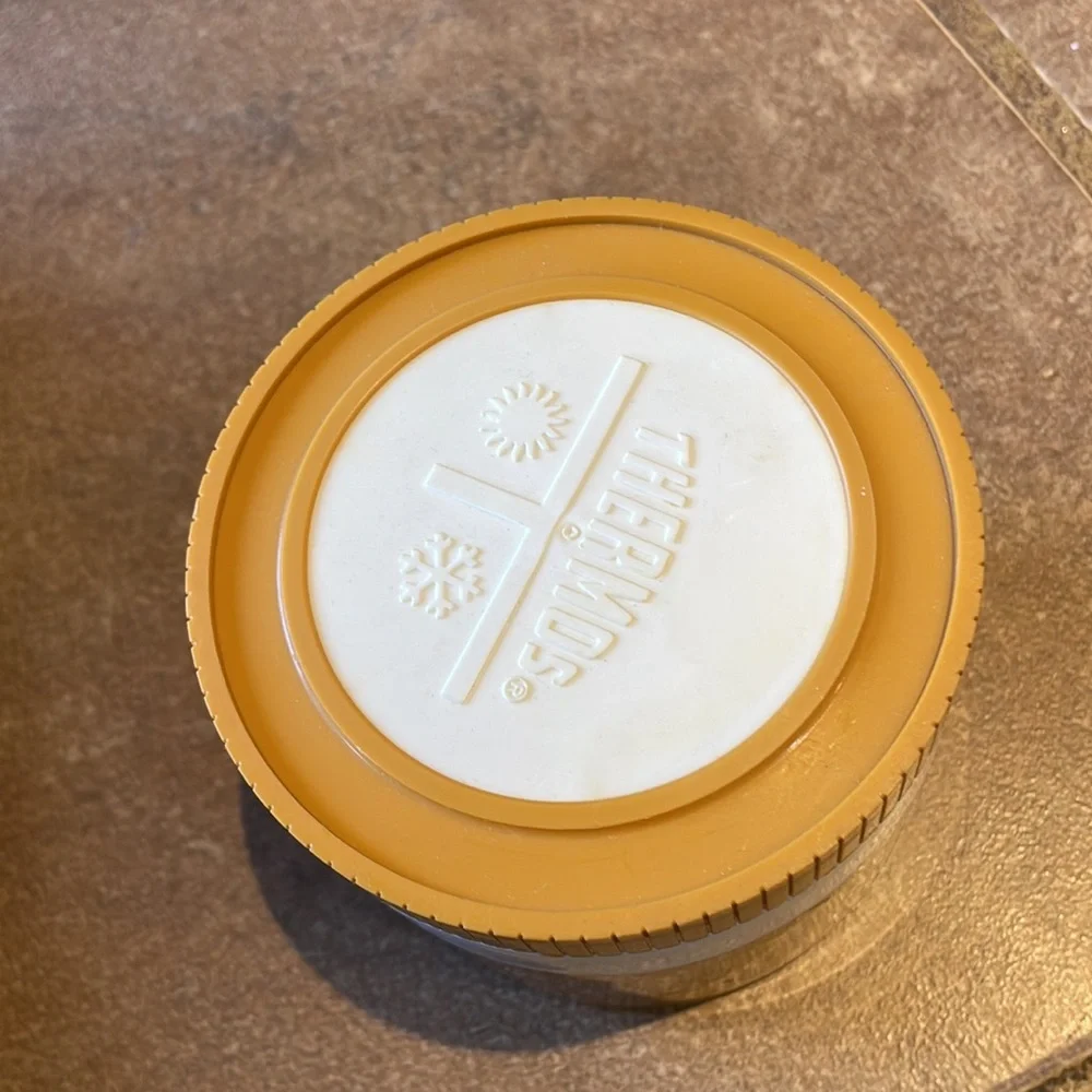 Vintage 90s butter yellow Thermos Set